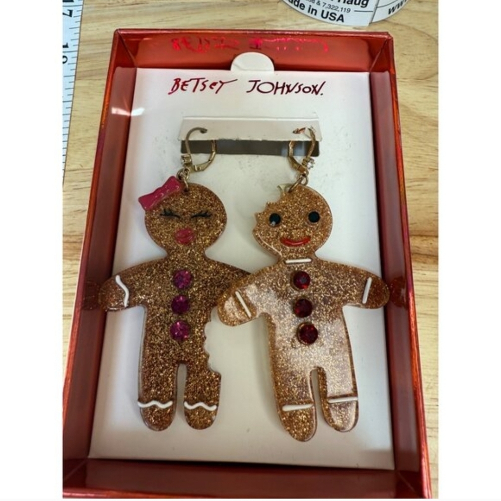 NWT BESTY JOHNSON GINGERBREAD HOLIDAY EARRINGS/ CHRISTMAS/ NOVELTY/ FESTIVE✨️🌟